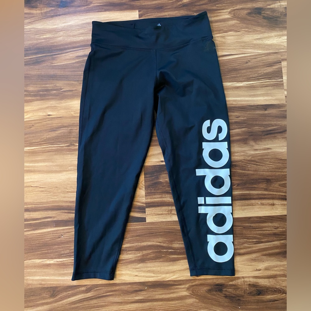 Adidas Women’s cropped leggings